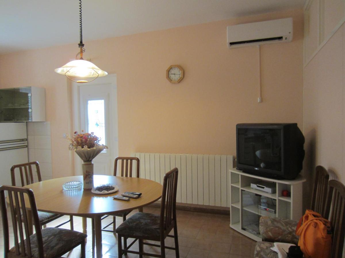 Ivic Apartments Vodice Croatia Exterior photo